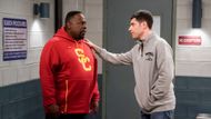 The Neighborhood's "Welcome to Logan#2" episode | Image via CBS